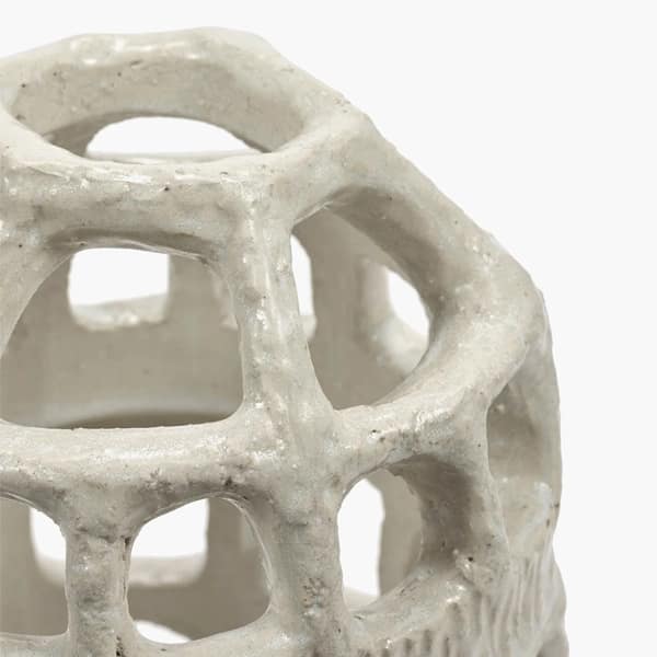 Pique Fleurs White Rosie Vase – Image 4